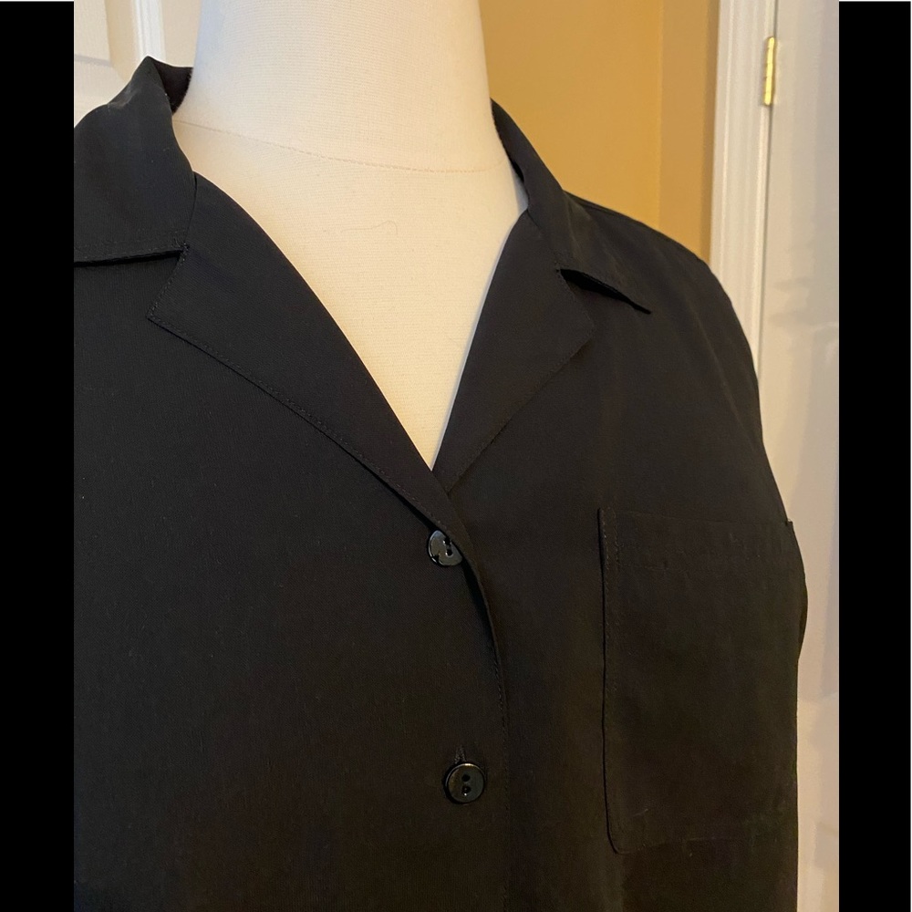 Susan Graver Black Button-down Blouse. Size 1X